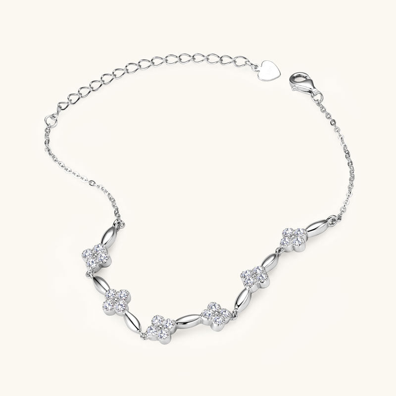 سوار زهرة ساحرة - مطلي بالذهب الأبيض مع ألماس مويسانيت مقاس 2 مم