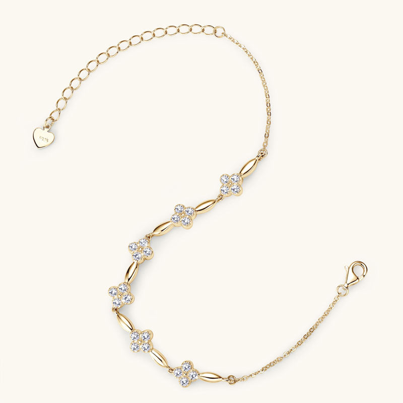 سوار زهرة ساحرة - مطلي بالذهب عيار 18 قيراطًا مع ألماس مويسانيتي مقاس 2 مم