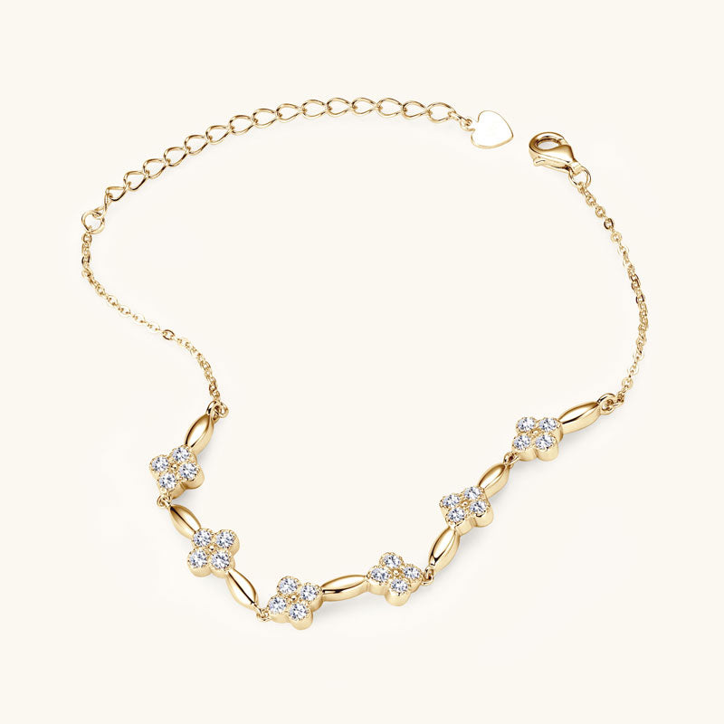 سوار زهرة ساحرة - مطلي بالذهب عيار 18 قيراطًا مع ألماس مويسانيتي مقاس 2 مم