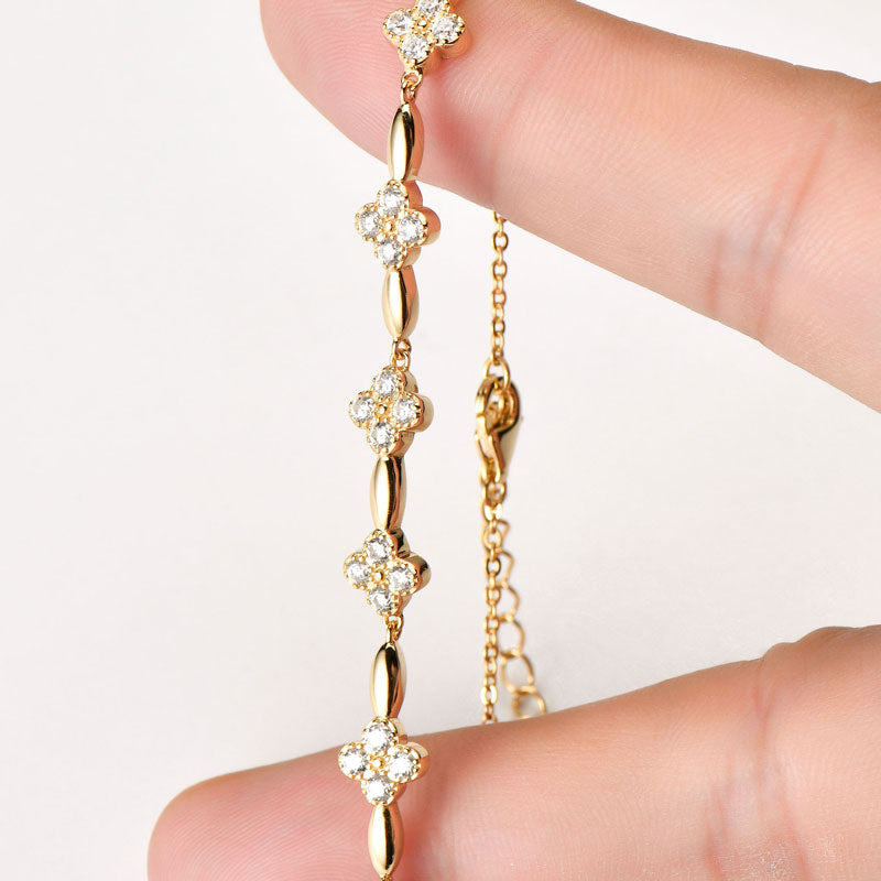 سوار زهرة ساحرة - مطلي بالذهب عيار 18 قيراطًا مع ألماس مويسانيتي مقاس 2 مم