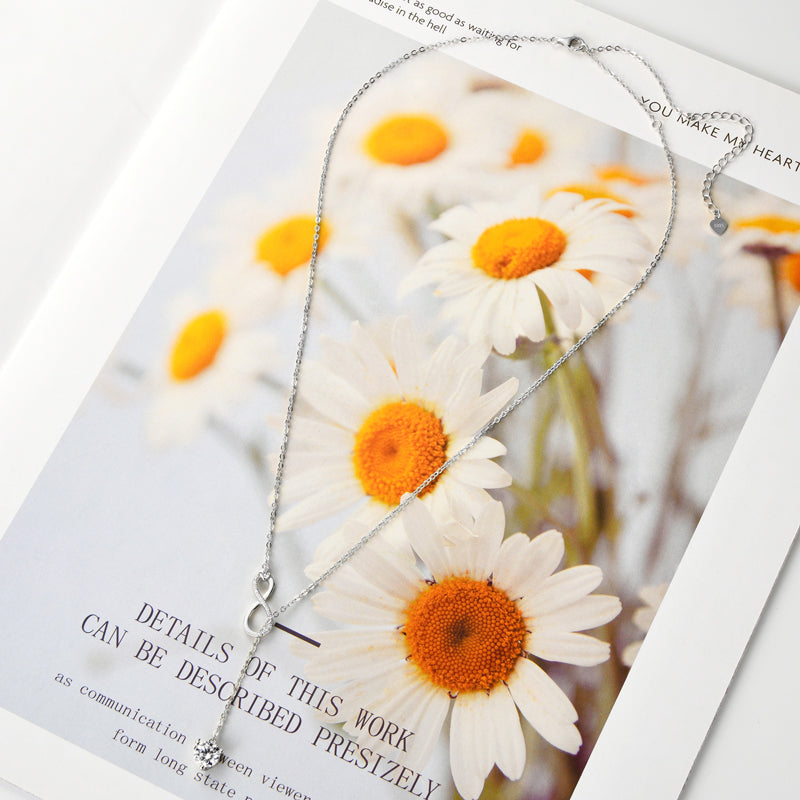 قلادة من الفضة الإسترلينية على شكل حرف Y مرصعة بحجر المويسانايت