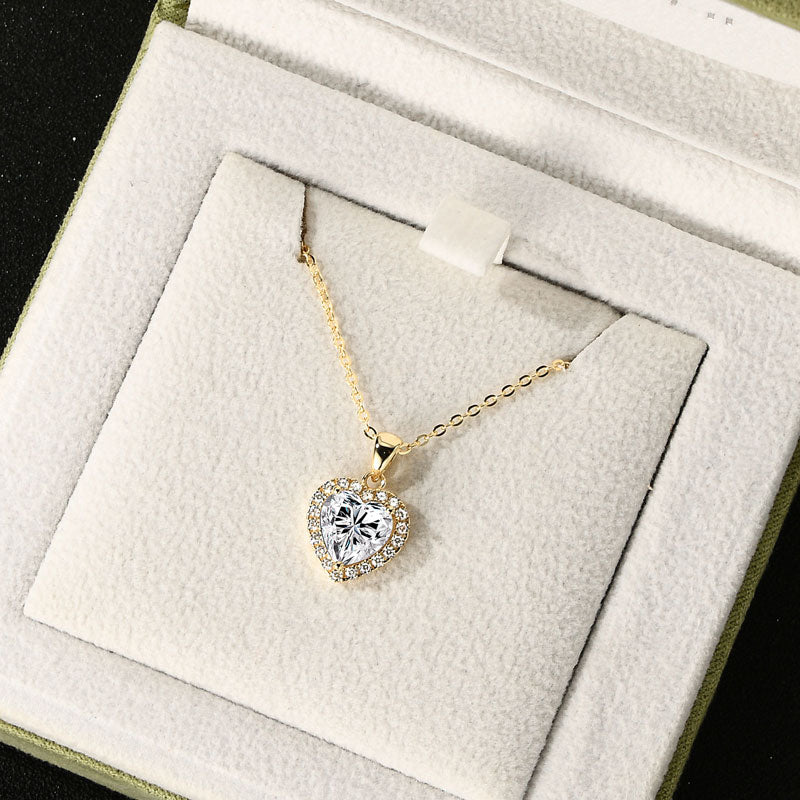 2CT Heart Shaped Moissanite Halo Pendant Necklace 18k Gold plated