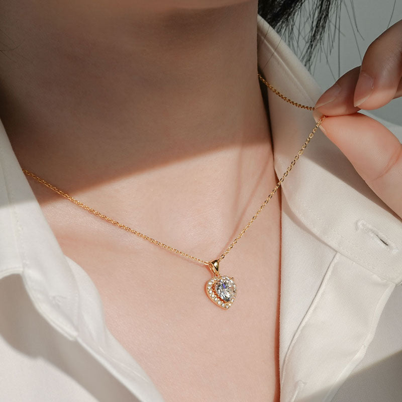 2CT Heart Shaped Moissanite Halo Pendant Necklace 18k Gold plated