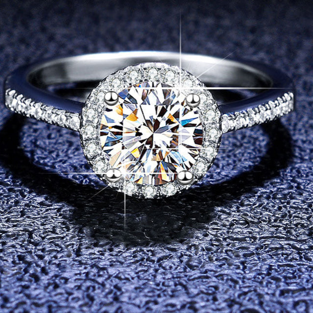 BOUTEEQS luxury rings collection featuring elegant jewellery for everyday wear, celebrations, and meaningful gifts.