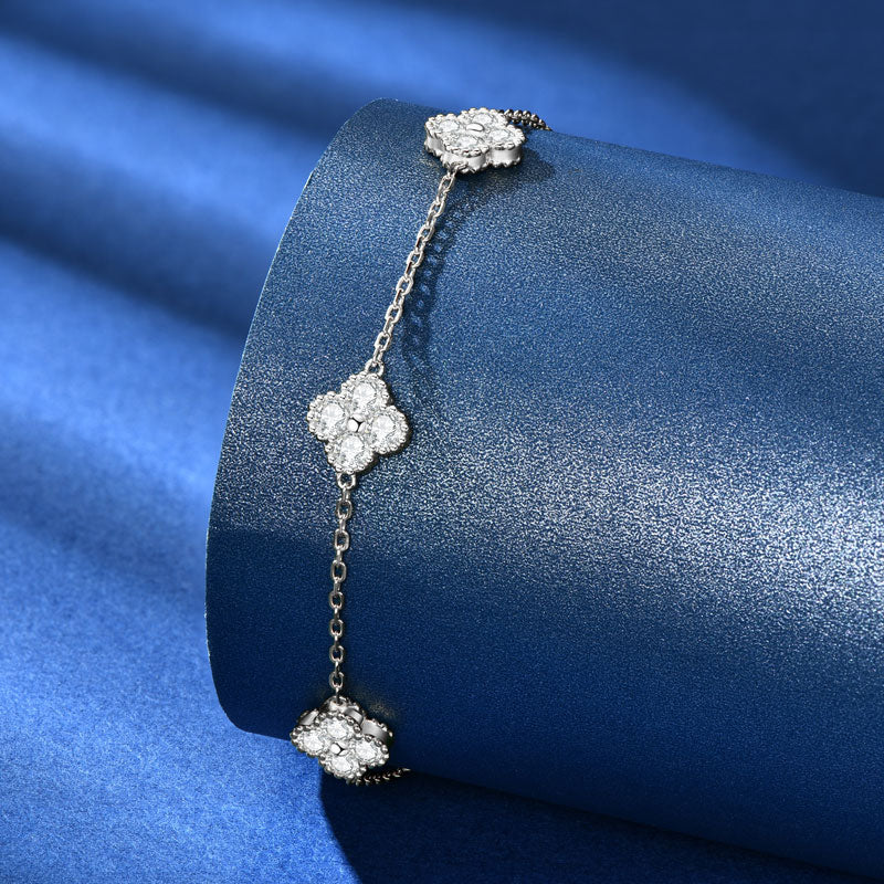 “True Love Forever” Clover VVS Moissanite Bracelet White Gold Plated