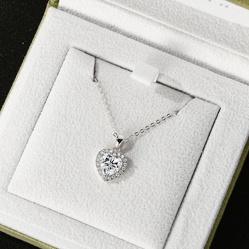 2CT Heart Shaped Moissanite Halo Pendant Necklace white Gold plated