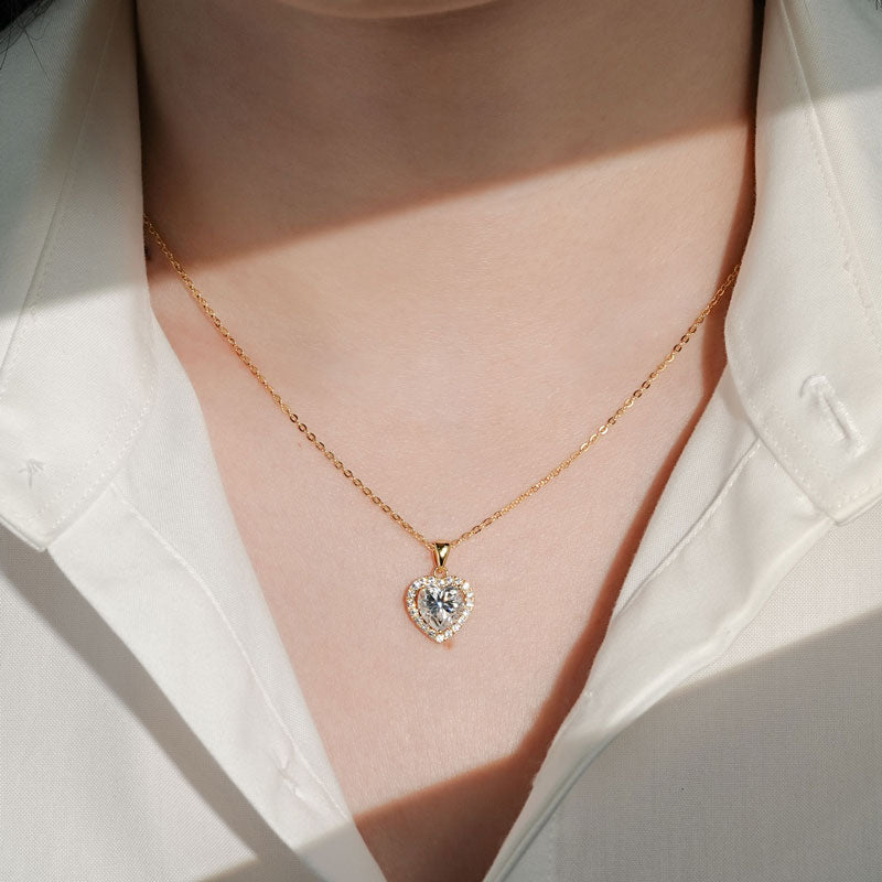 2CT Heart Shaped Moissanite Halo Pendant Necklace 18k Gold plated
