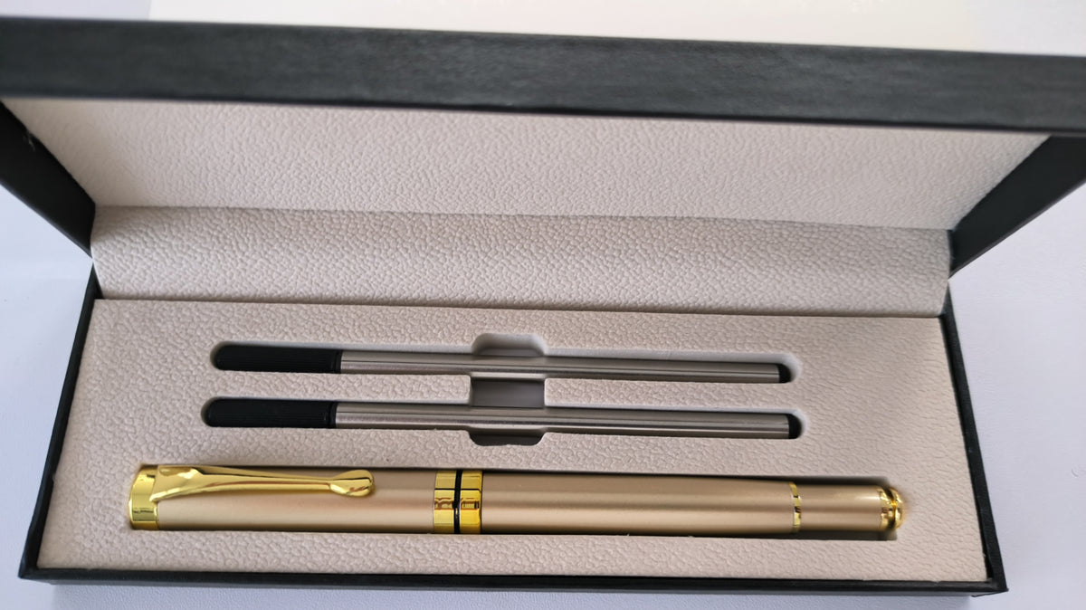 The Executive Signature Pen – Personalized Luxury Gift Set